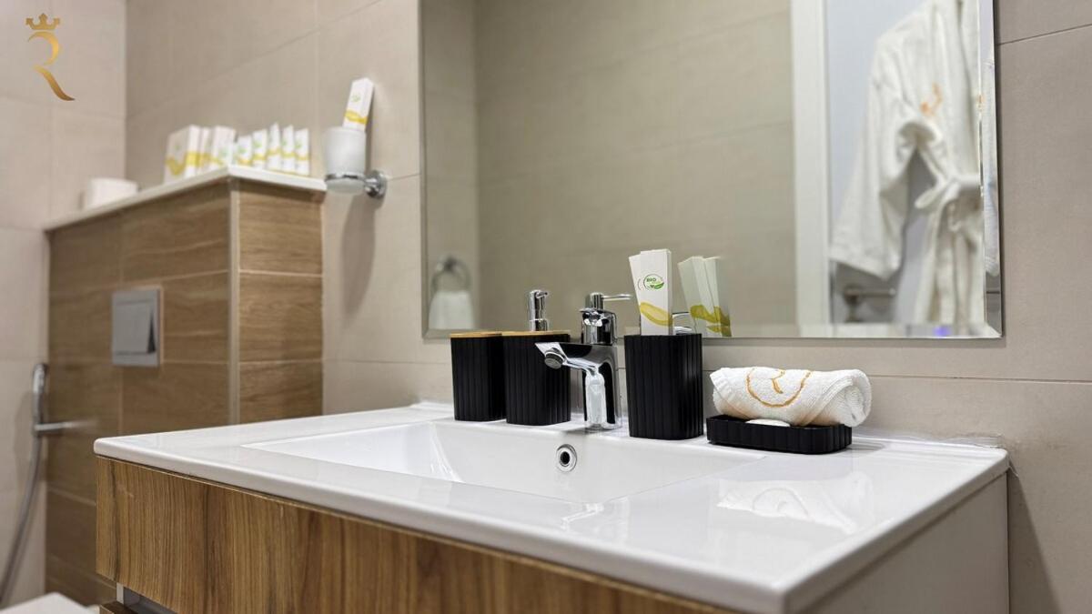 Masdar 2br Cozy Family Escape Pool Access * Abu Dhabi