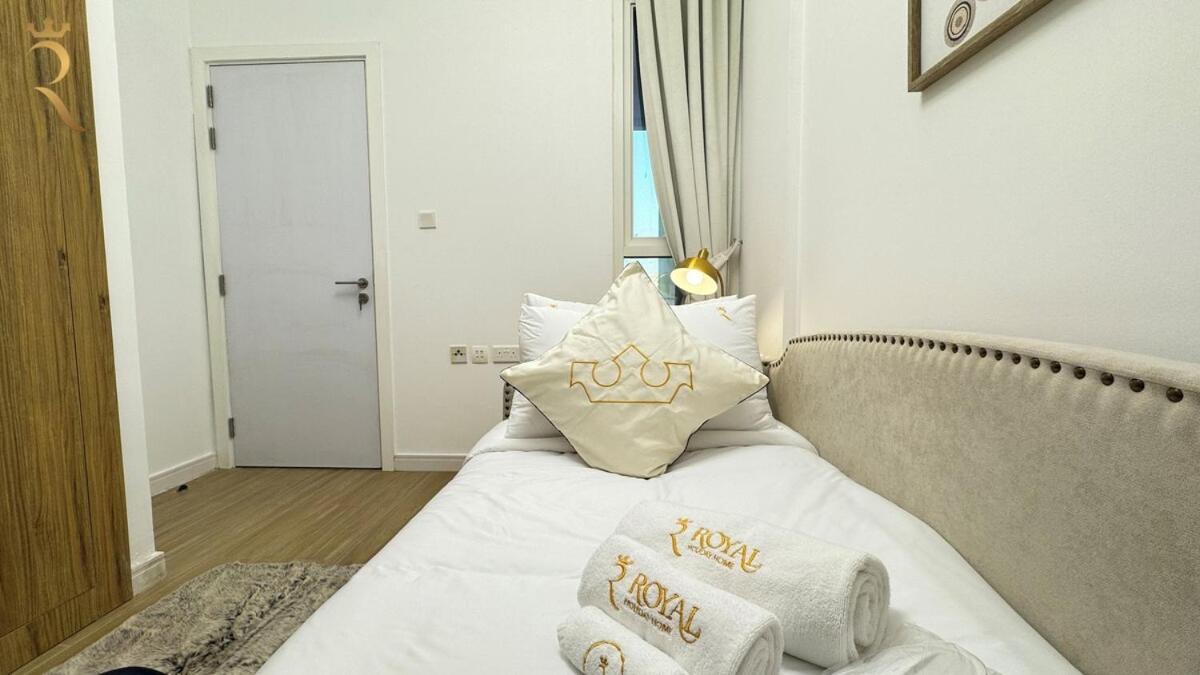 Masdar 2br Cozy Family Escape Pool Access Apartment