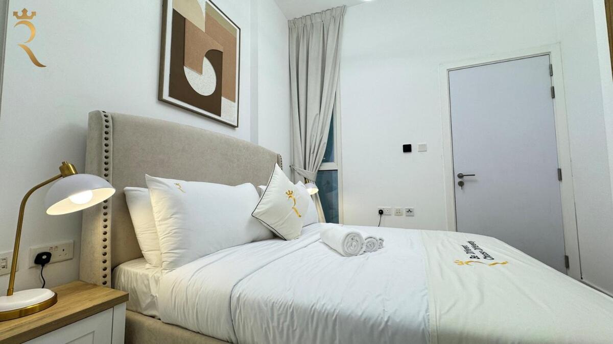 Apartment Masdar 2br Cozy Family Escape Pool Access Abu Dhabi