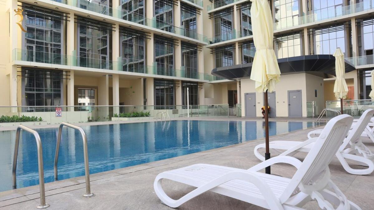 Masdar 2br Cozy Family Escape Pool Access Apartment