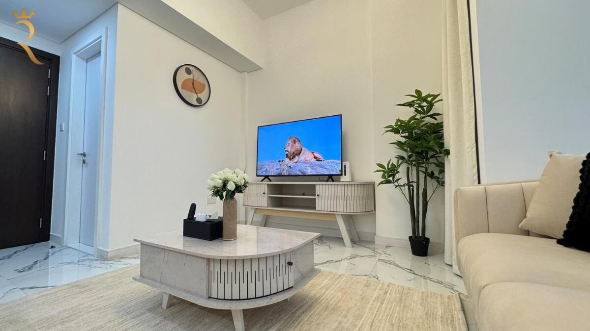Masdar 2br Cozy Family Escape Pool Access Apartment *