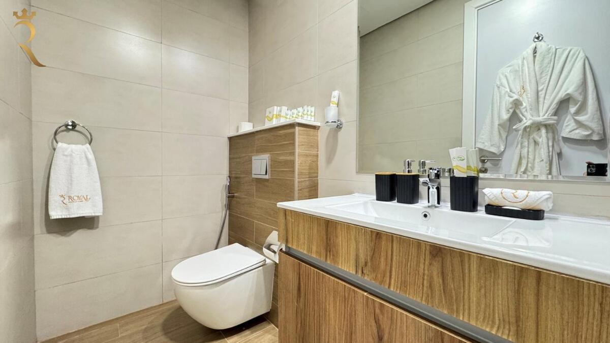 Masdar 2br Cozy Family Escape Pool Access Apartment *