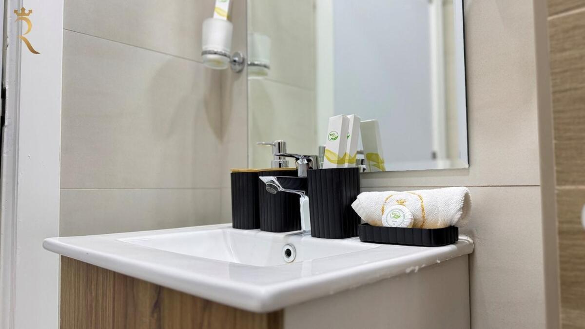 Masdar 2br Cozy Family Escape Pool Access