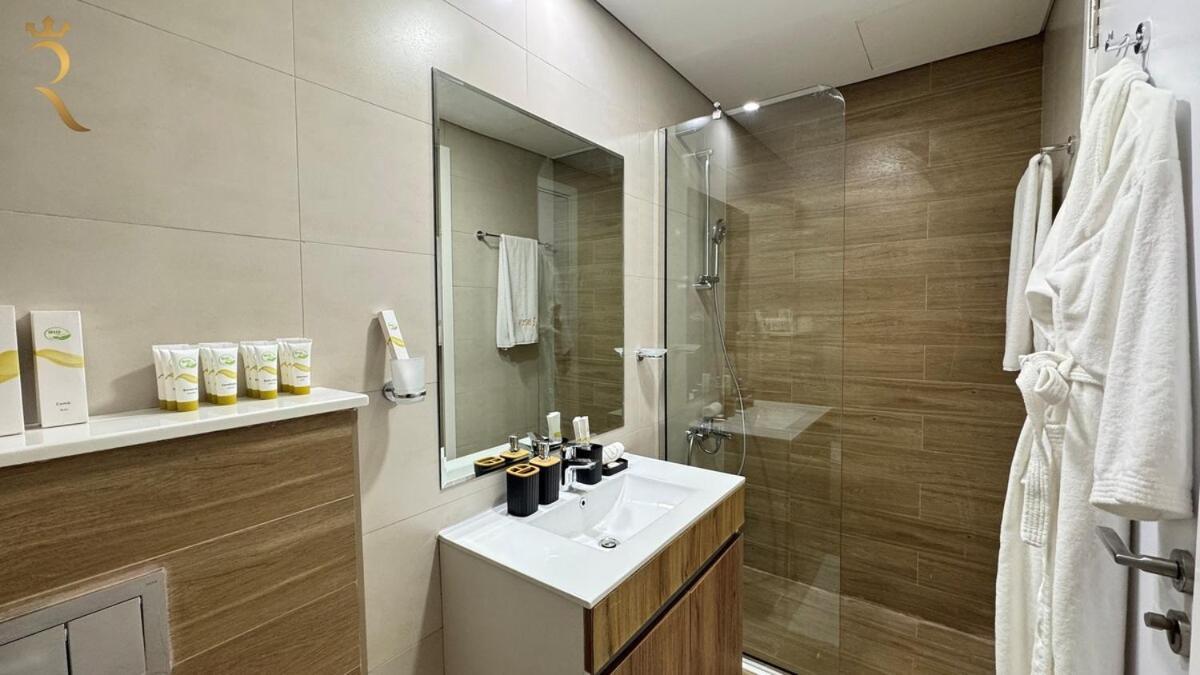 Masdar 2br Cozy Family Escape Pool Access Apartment Abu Dhabi