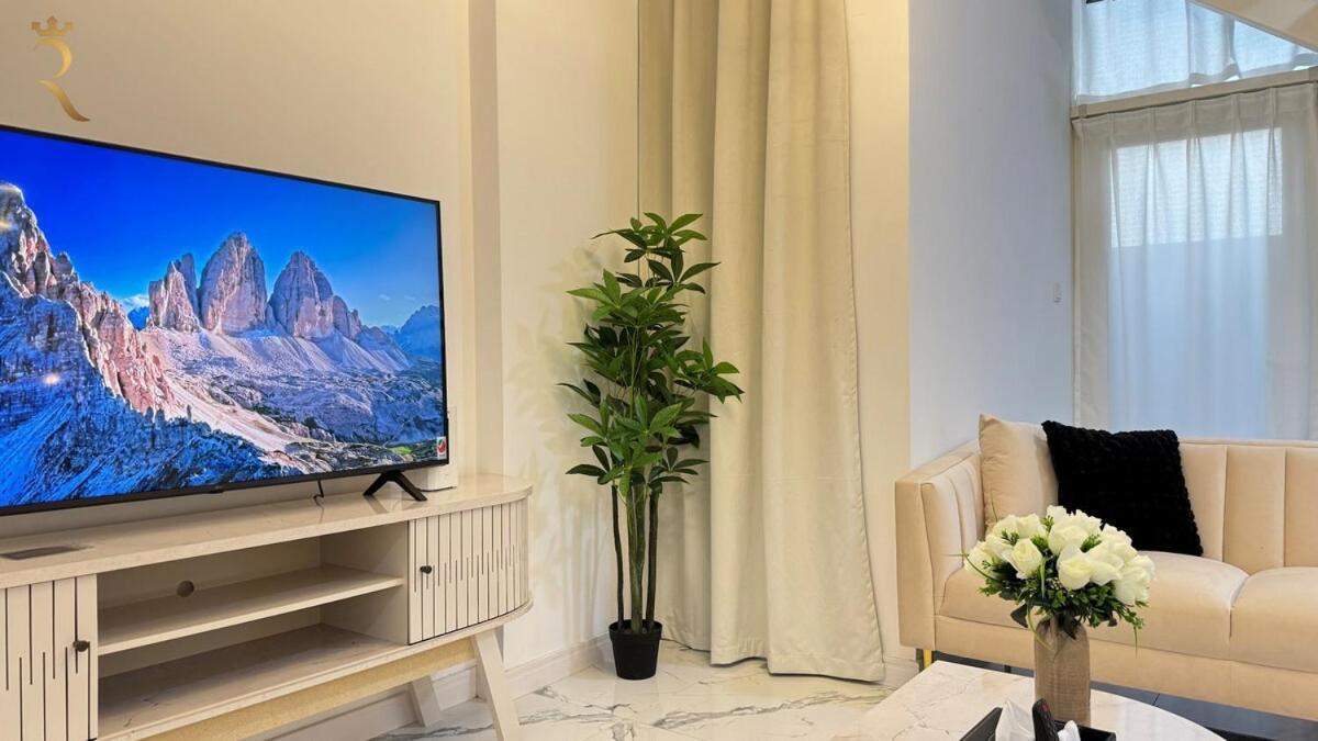 Masdar 2br Cozy Family Escape Pool Access